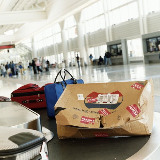 Соблюдайте правила перевозки багажа авиакомпании и избегайте повреждений.